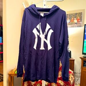 VS PINK x MLB New York Yankees Long Sleeve w/Hood